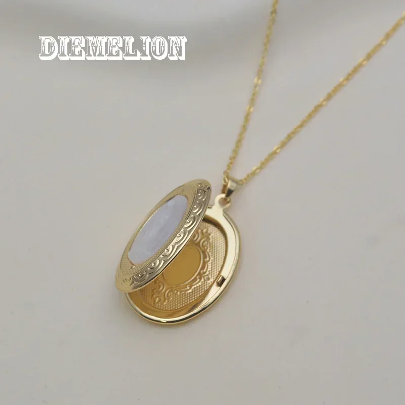 Luxury 18K Gold Plated Natural MOP Shell Oval Medal Religious Virgin Pendant Necklace for Women Can Opened Closed To Hold Photos
