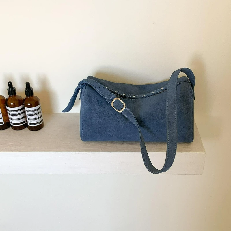 

Винтажная текстура, простая и универсальная сумка на плечо, модная сумка-подушка в стиле Prada с заклепками, женская дизайнерская сумка с верхней ручкой