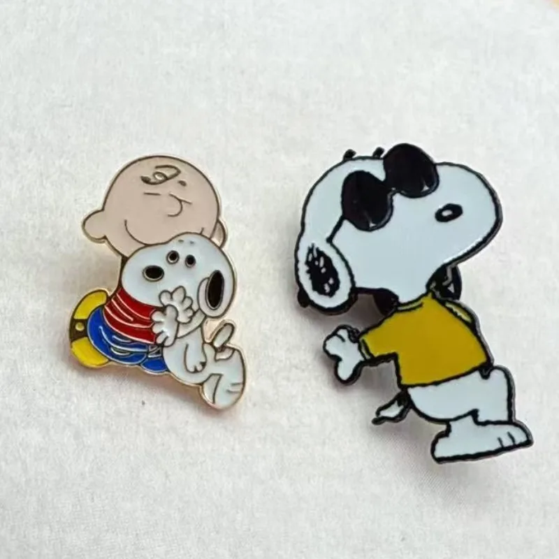 

New Snoopy Brooch Anime Figure Cute Cartoon PVC Brooch Q Figural Anime Merchandise Clothing Decoration Children Gift
