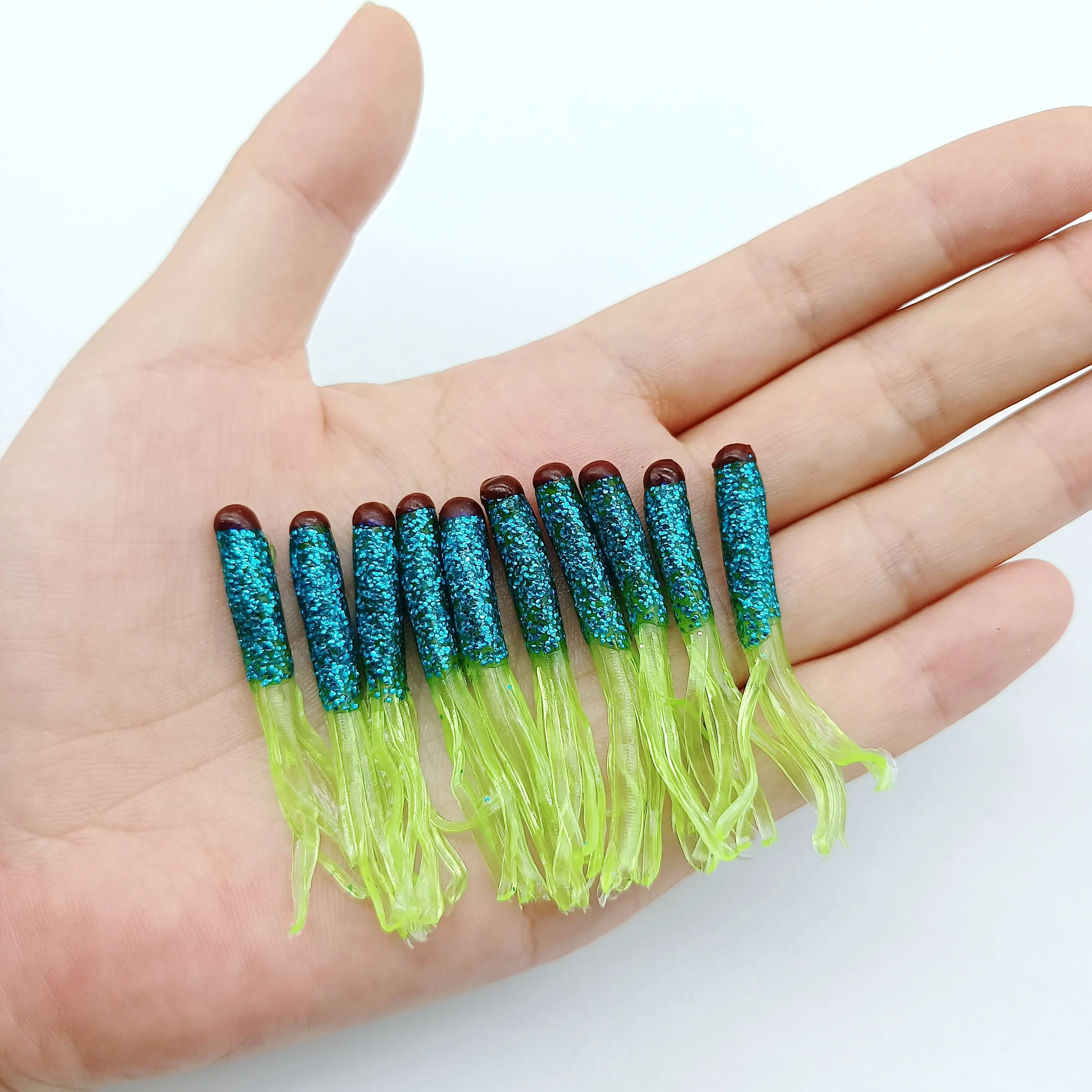 DUODUOYU 20PCS Small Soft Worm Fishing Lure 4.5cm Squid Tube Pesca Isca Fishing Lure Bass Artificial Bait Fishing Accessories