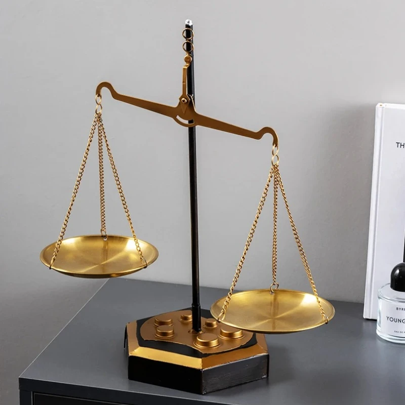 Pièce décorative moderne en métal pour bureau d'avocat, décoration d'intérieur nordique de luxe, ornement créatif pour hall d'en