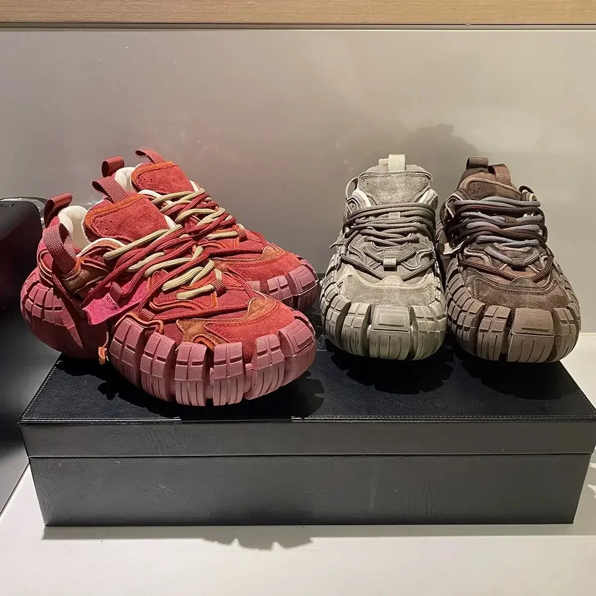 

Men Designer Tire Sole Sport Fashion Casual Microfiber Leather Height Increased Flat Platform Running Shoes Chunky Sneaker