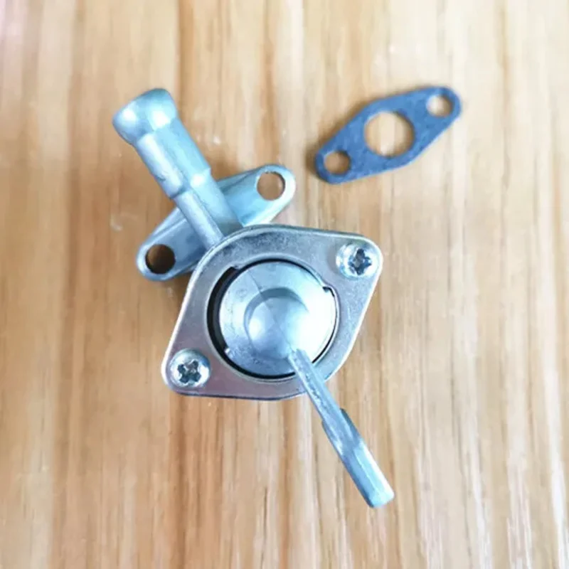 NB411 Карбюраторный топливный кран с прокладкой для Robin EC04 BG411 CG411 40,2CC 49CC Карбюраторный кран, триммерный насос с клапаном карбюратора NB411 Карбюраторный топливный кран с прокладкой для Robin EC04 BG411 CG411 40,2CC 49CC Карбюраторный кран, триммерный насос с клапаном карбюратора