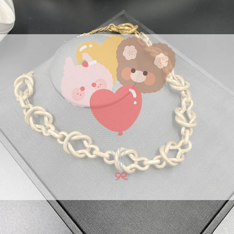 

Vintage Gold-Plated Exaggerated Necklace Retro Light Luxury Clasp Chain Collar Fashion Jewelry Accessories Gift