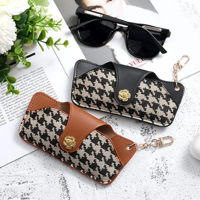 

1pc Good Leather Sun Eye Glasses Bag Men and Women Myopia Glasses Bag waterproof Anti-pressed Glasses StorageBag