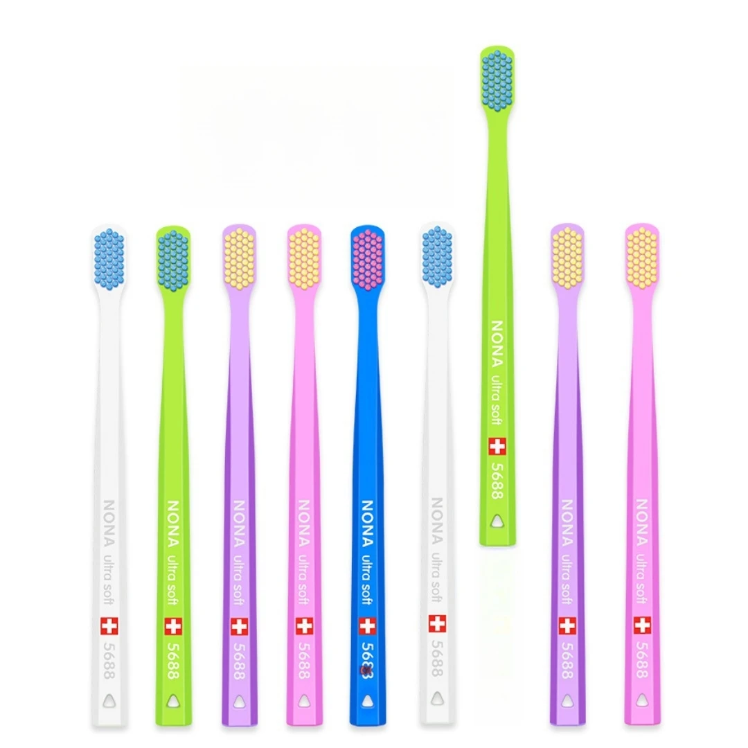 Рисунок 2 - разноцветная зубная щетка с мягкой