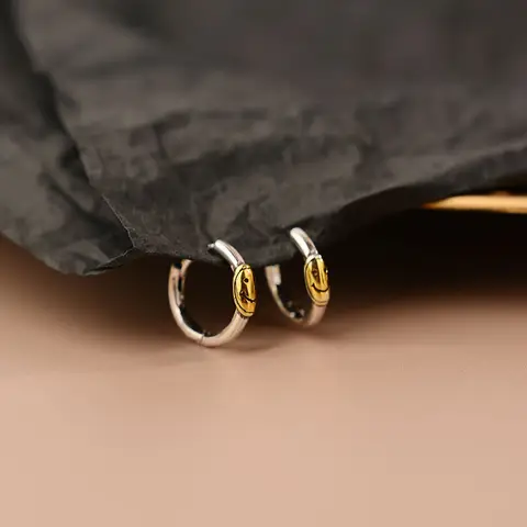 Wholesale  Summer New Cute Smile Face Hoop Earrings for Women 2025 Luxury Fashion Trendy Jewelry Gift Party pendientes mujer