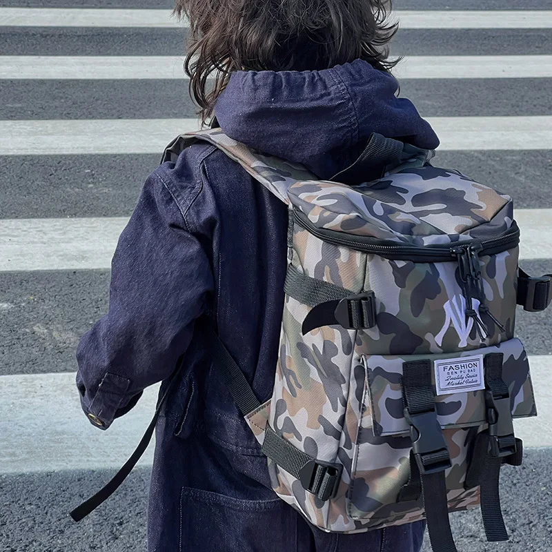 Sacchetti di scuola materna 2023 nuovi ragazzi e ragazze bambini moda zaini primari zaini da viaggio leggeri per il tempo libero del bambino