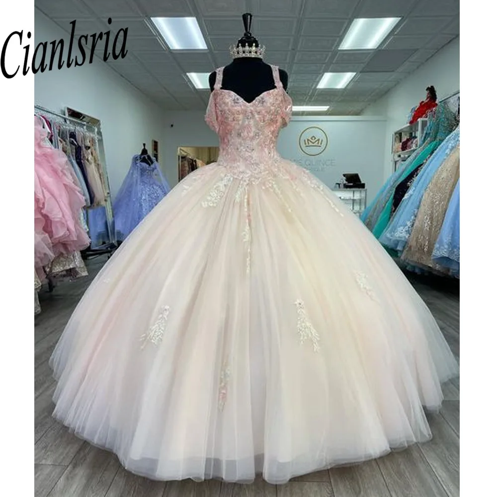 แขนกุดสีแดง3D ดอกไม้คริสตัล Quinceanera ชุดบอลชุด Ruffles ฉัตร Appliques ประดับด้วยลูกปัด Corset หวาน15 Vestidos XV ปี