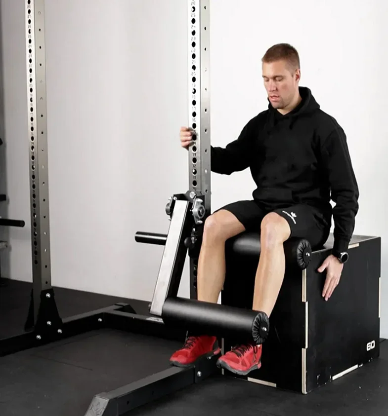 

-Sitting Extension Leg Trainer Fitness Equipment For Legs Plate Loading Machine Improved Leg Strength