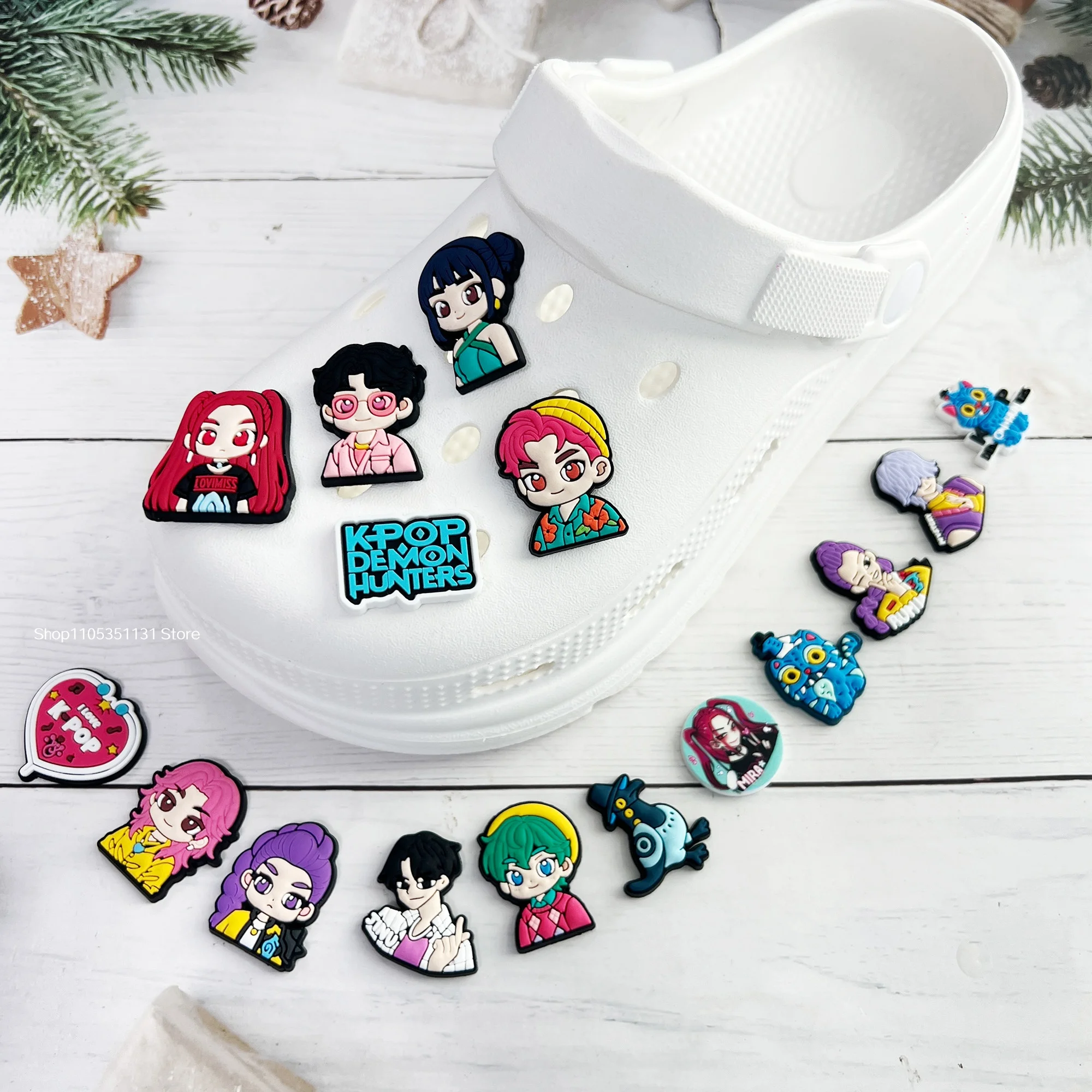 Niedliche Cartoon-Figuren Schuh-Charms Chibi Bunte PVC-Schuhdekorationen für Clogs Gartenschuhe Sandalen Taschen DIY-Zubehör Geschenk – Detail 8