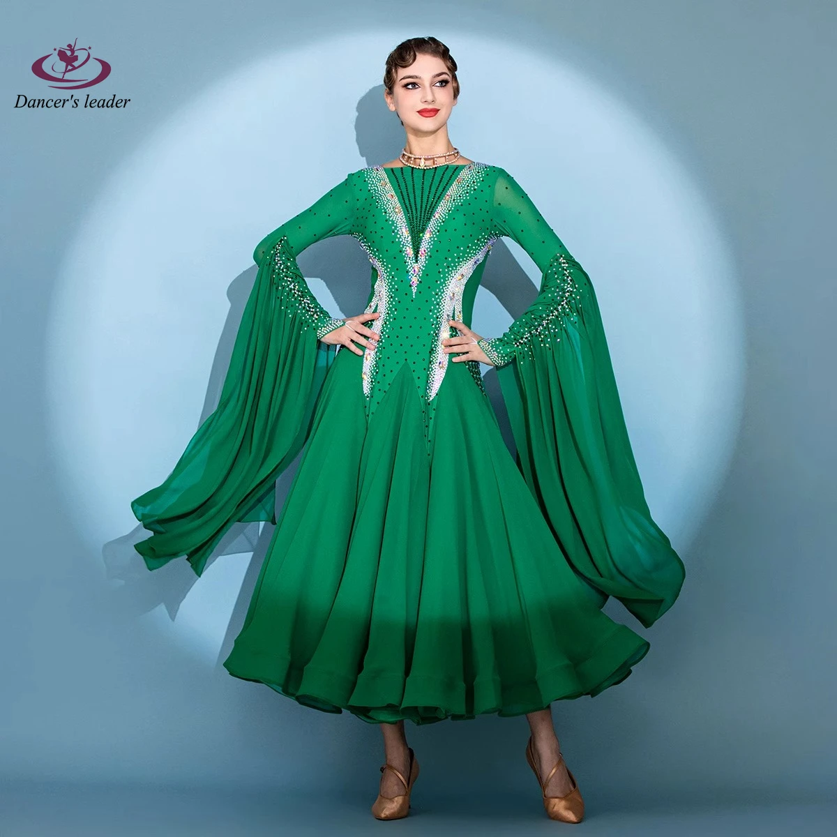 Vestido de baile latino con diamantes para mujer, adulto y niño, falda doblada verde Jade personalizada de alta gama, vestido de alto destello para actuación de vals