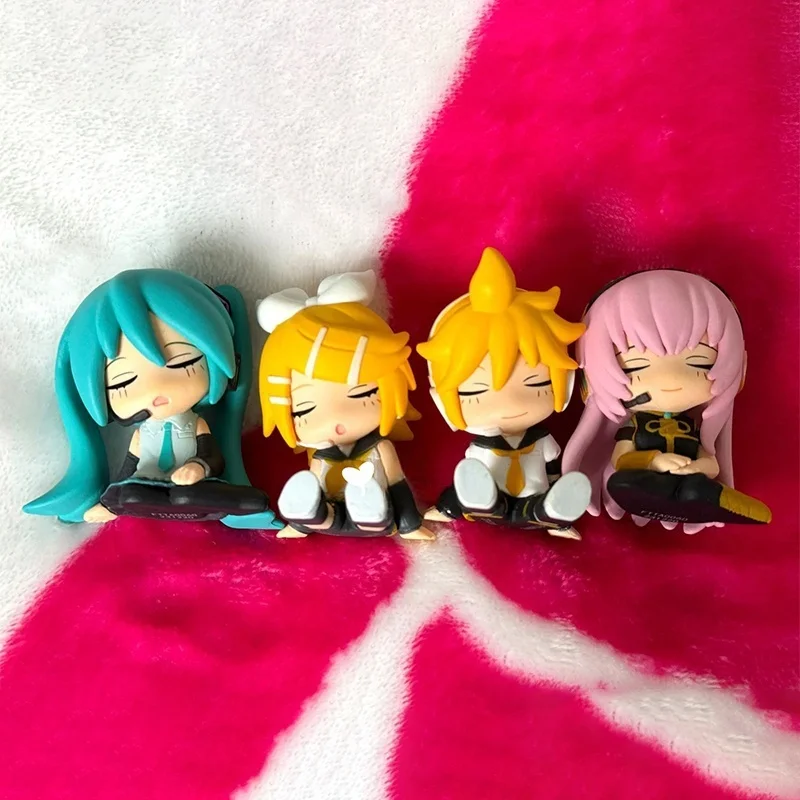Genuine Capsule Toys Anime Figure Mini Hatsune Miku Shoulder To Shoulder Megurine Luka Kagamine Rin Len Twist Egg Ornament Toys