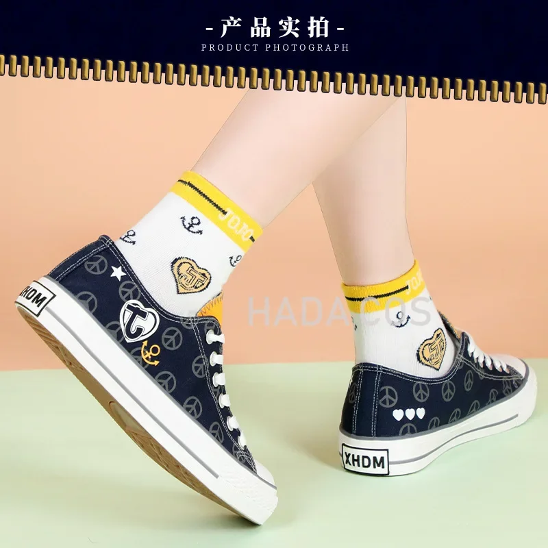 Anime JOJOs Bizarre Adventure Rohan Kishibe Higashikata Josuke Kuujou Joutarou Flat Casual Canvas Shoes 6 Styles Student College