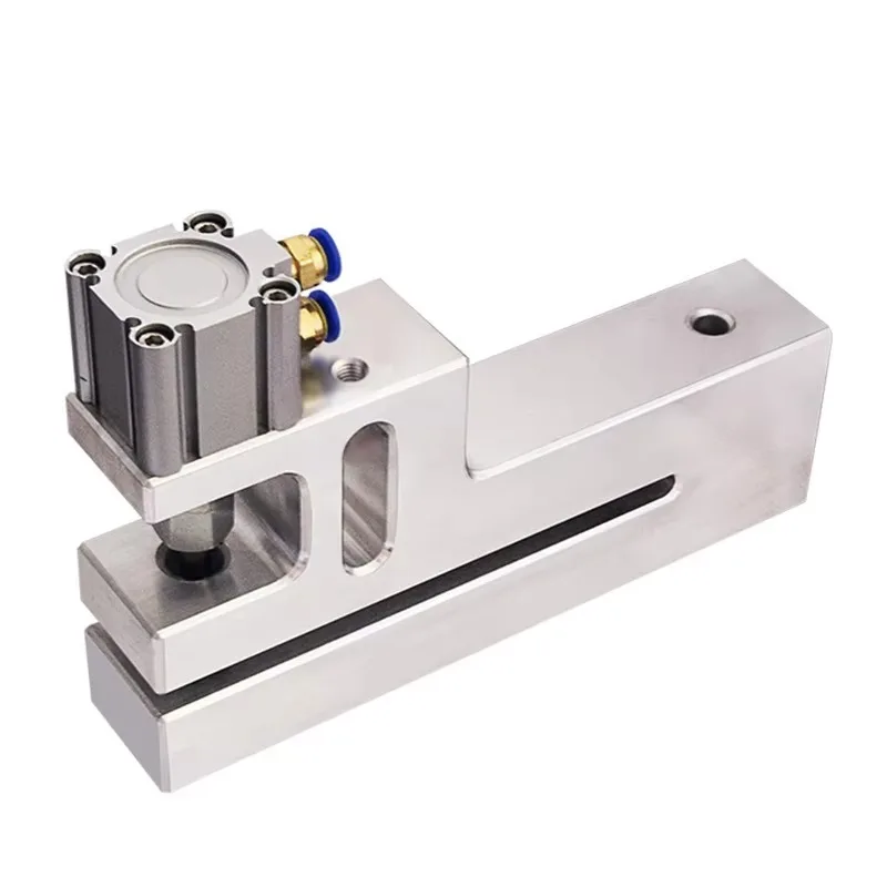 

Corner Punching Machine 2mm 5mm 15mm Pp Film Plastic Bag Hole Puncher 8mm Round Hole Pneumatic Punching Machine