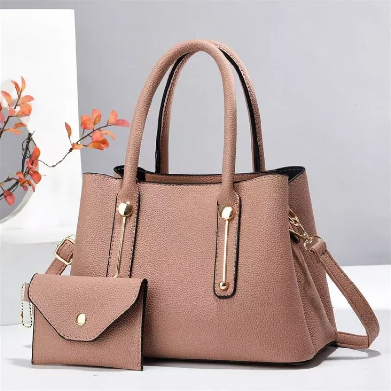 

Элегантная кожаная классическая дизайнерская парижская модная сумка-мессенджер большой вместимости для женщин однотонного цвета с модным буквенным логотипом