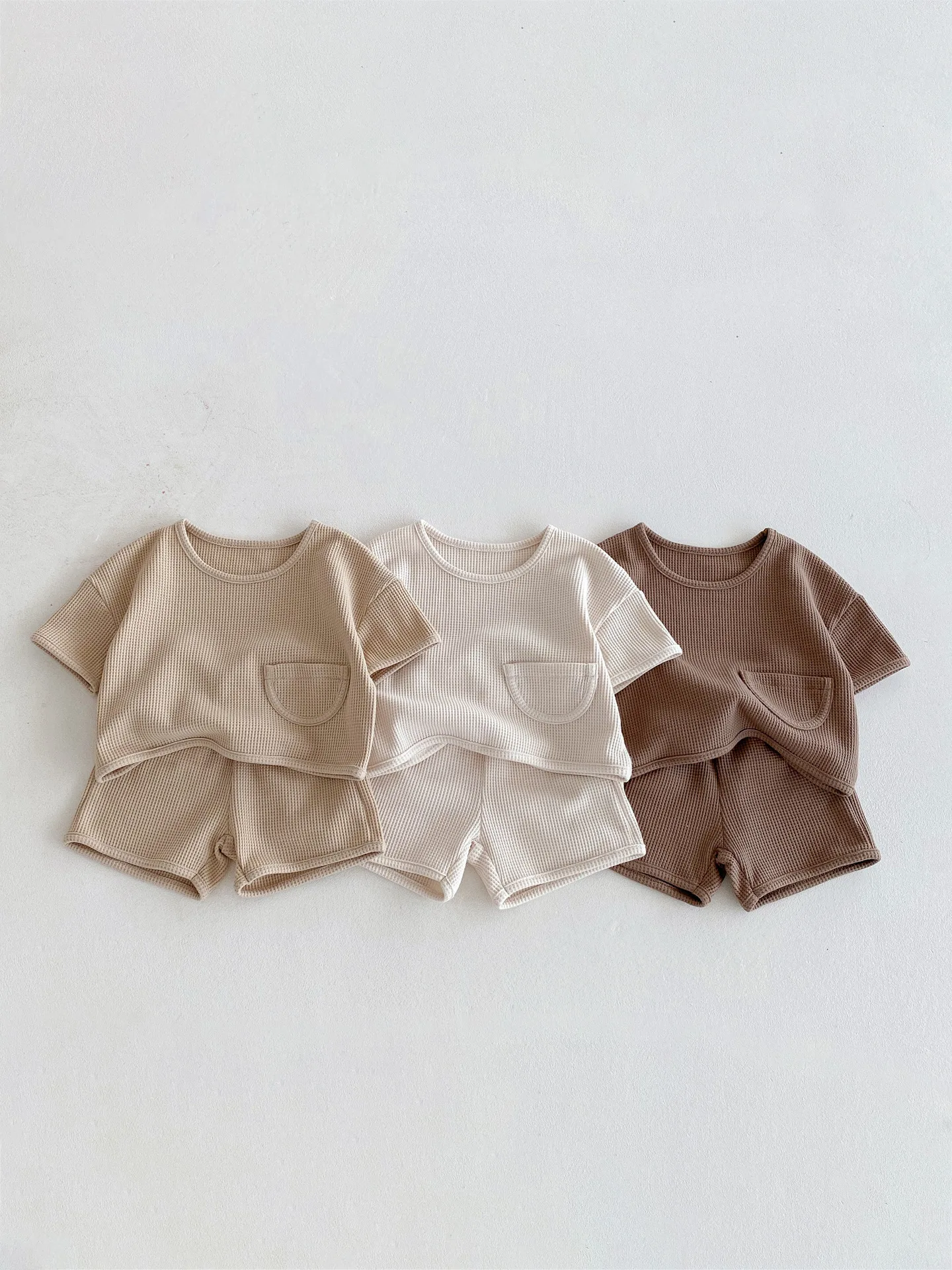 

2025 Summer New Baby Short Sleeve Clothes Set Infant Boy T Shirts + Shorts 2pcs Suit Solid Simple Toddler Girl Casual Outfits