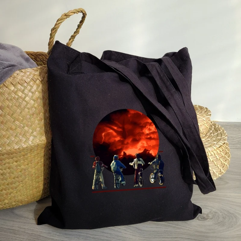 11 حقيبة قماش هاراجو كرتونية للنساء ، حقيبة يد بسيطة ذات سعة كبيرة للتخزين ، حقيبة كتب للطلاب قابلة لإعادة الاستخدام ، حقيبة حمل سوداء ، موضة الفتيات