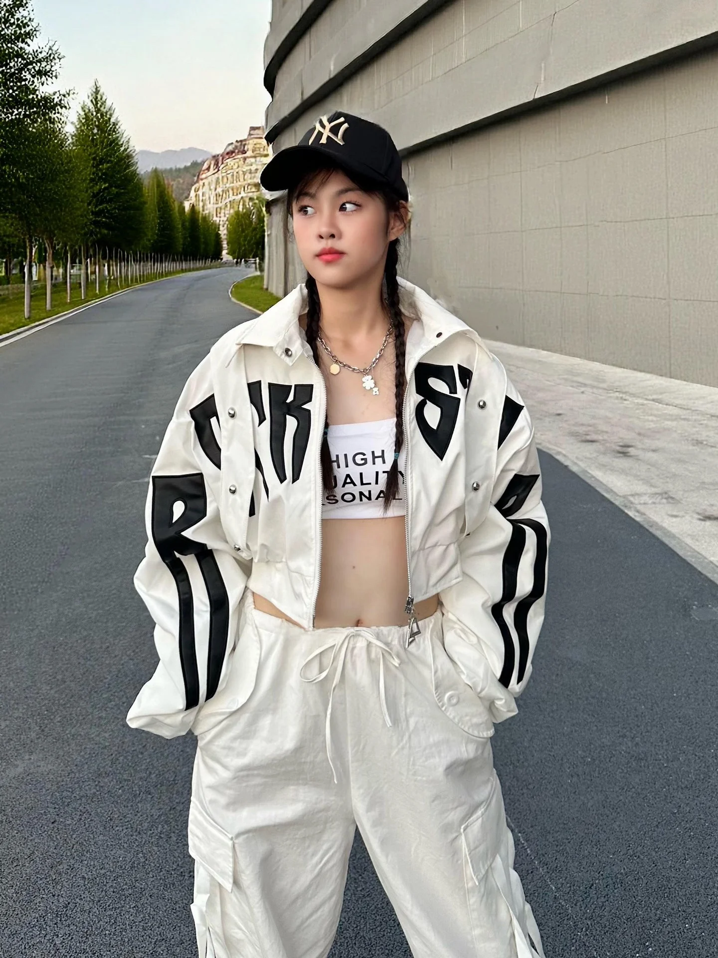 Cool Short Embroidered Motorcycle Jacket Outerwear for Men And Women Stage Performance Street Dance Top Windproof Polyester F...