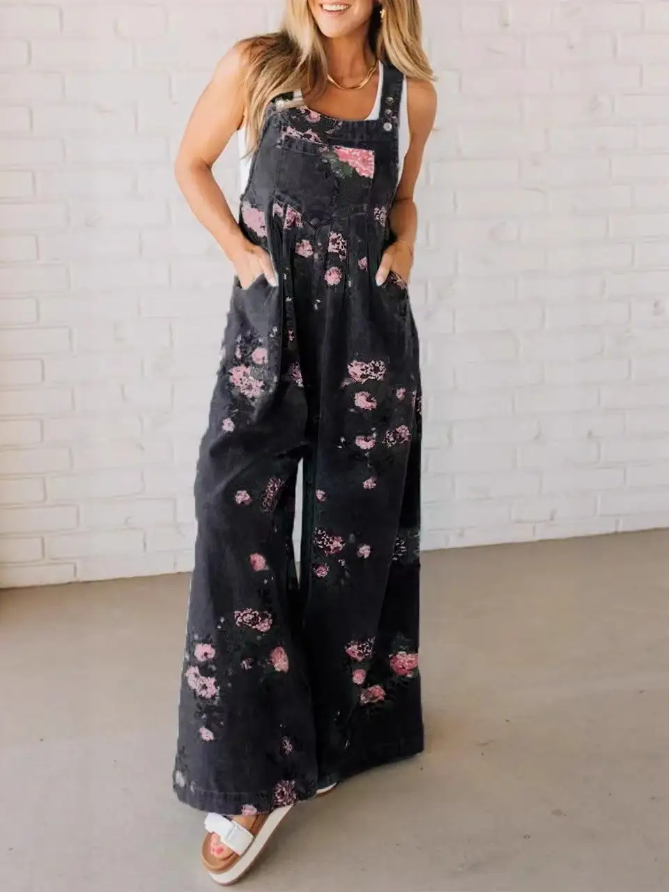 2025 ฤดูร้อนสไตล์ใหม่ลําลองผู้หญิง Overalls แฟชั่นดอกไม้พิมพ์สแควร์คอกระเป๋าหลวมสลิงกางเกง Holiday Party