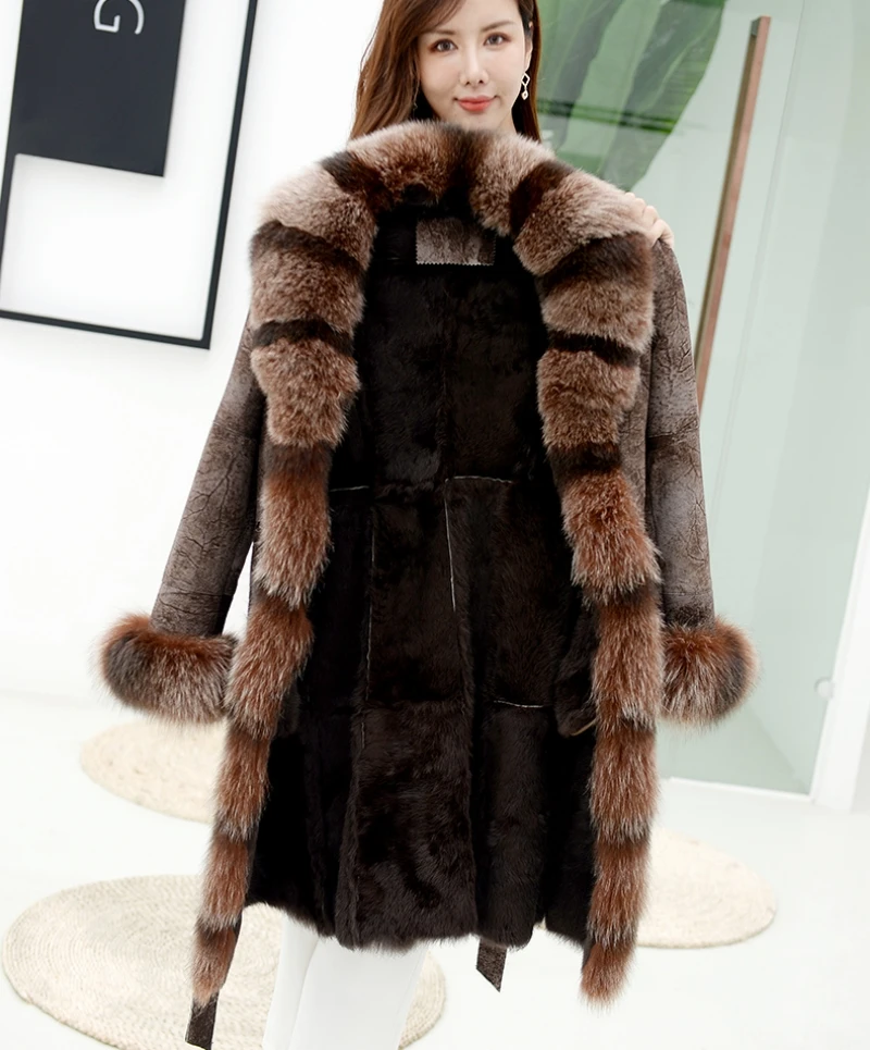 Korea Style Winter Double-faced Fur Long Coat Women\'s New Rabbit Fur Liner & Fox Fur Collar Parka with Waist Band IL00654