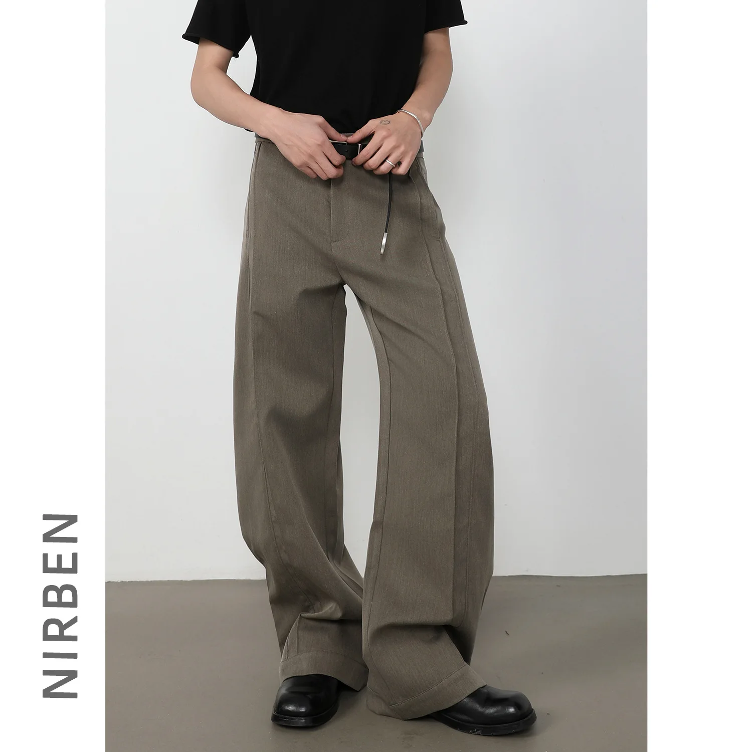 Men's American Retro Trousers Three-dimensional Pleated Casual Loose Cleanfit Simple Trousers