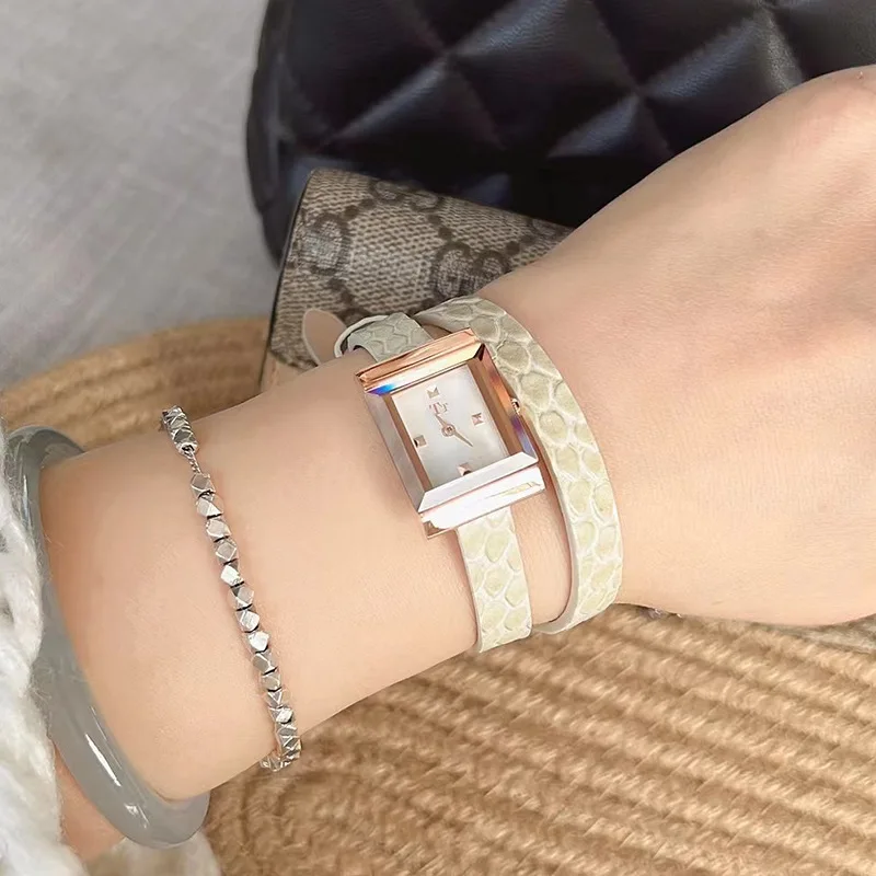 Nuovo orologio quadrato piccolo stile retrò popolare orologio al quarzo da donna elegante semplice tendenza classica regalo di compleanno impermeabile automatico