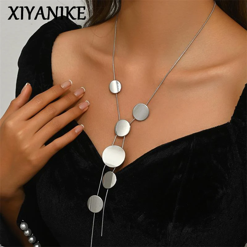 

XIYANIKE Simple Long Round Pendant Necklace For Women Niche Fashion New Jewelry Lovers Gift Party Music Festival
