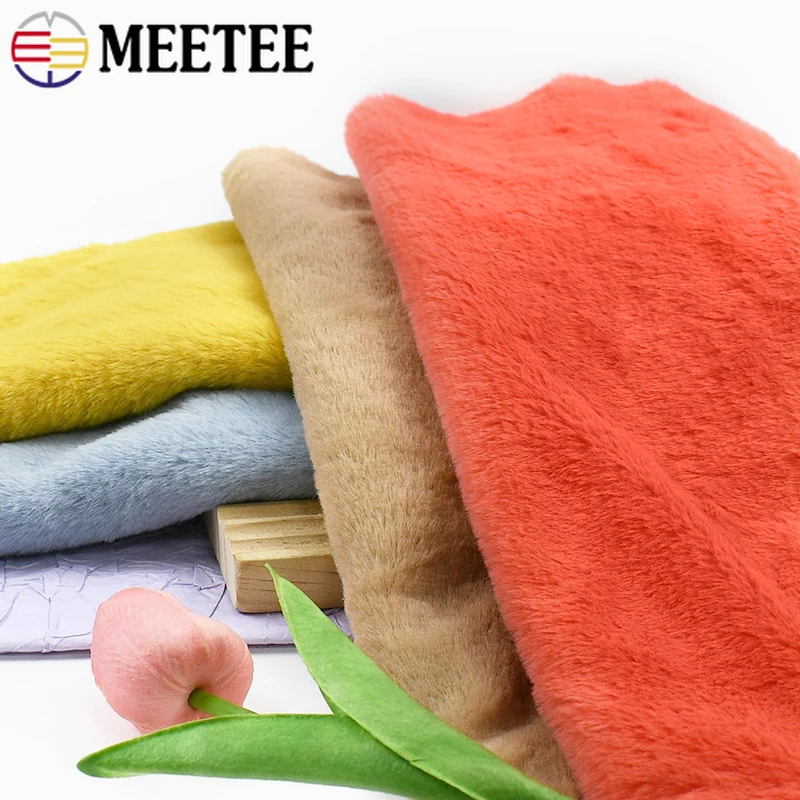 

50*50cm Faux Fur Fabric Soft Short Plush for Warm Scarf Doll Toys Fabrics Background Display Cloth DIY Sewing Material