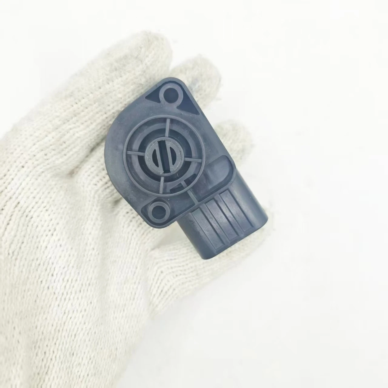 1pc 2603893C91 Throttle position sensor for Cummins- 133284 131973  85101350