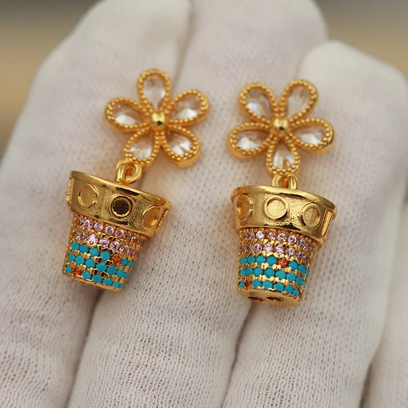 New Sight Design Crystal Flower Stud Earrings for Women Fashion Brand Jewelry Delicate Luxury Unique Zirconia Earrings