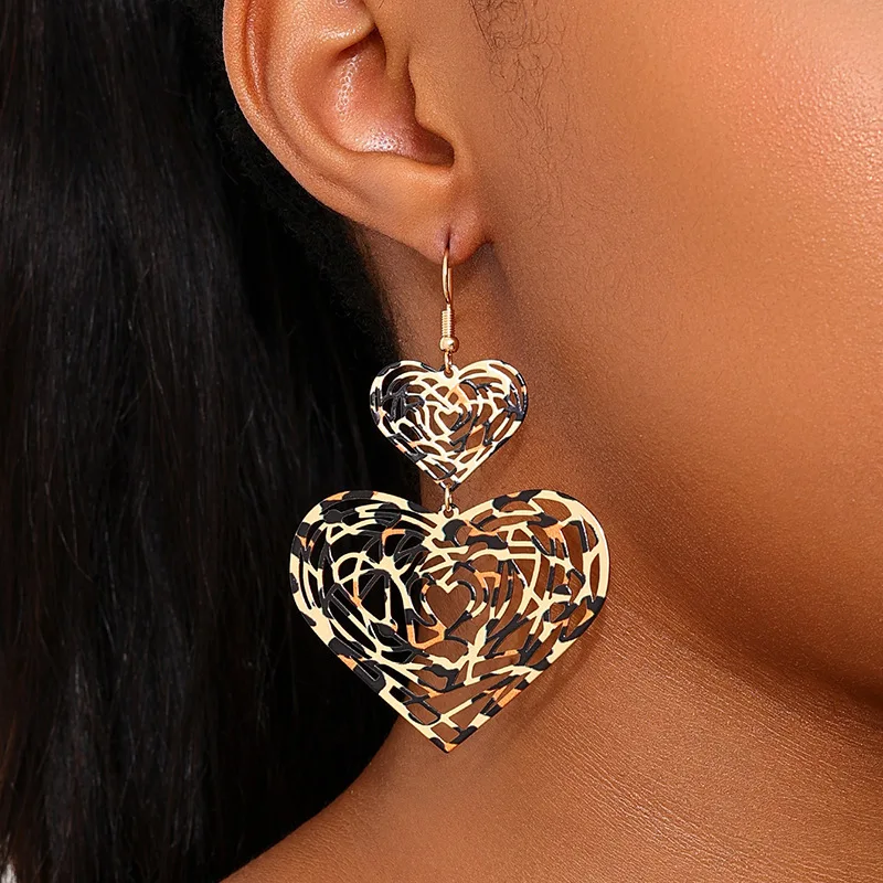 

Leopard Print Heart-shaped Long Women's Earrings