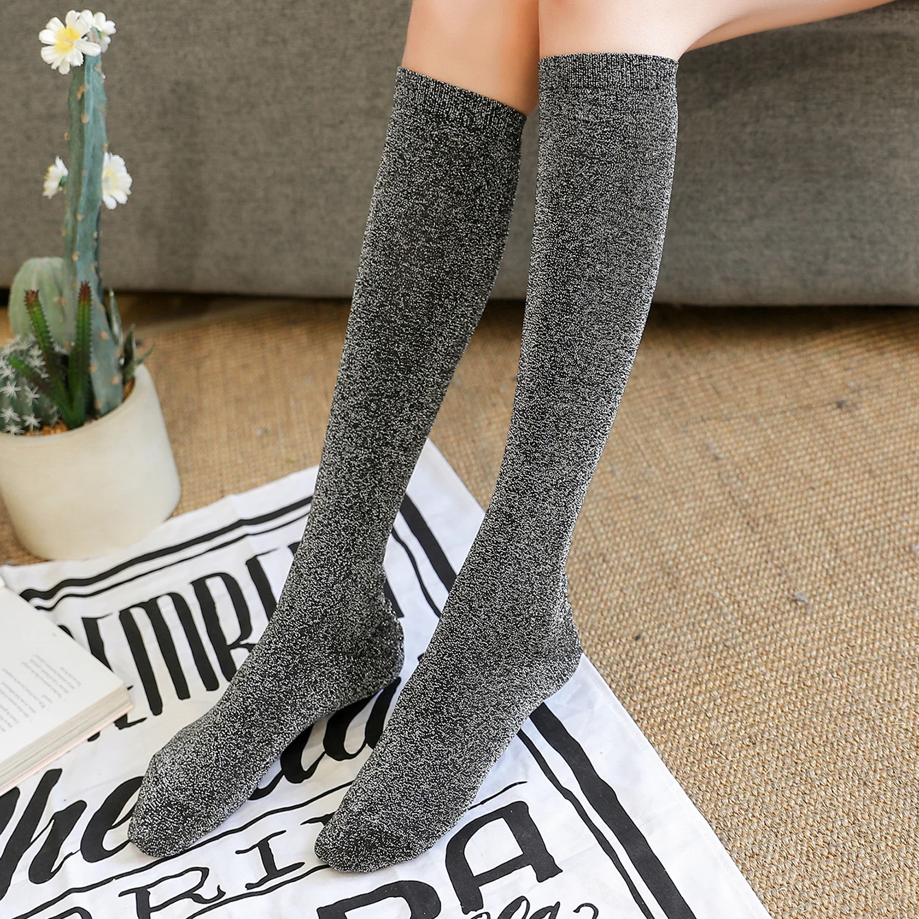 Spring And Summer New Knee-high Socks Student Socks Selling Silver Women\'s Mid-tube Socks Half Socks Lace alf Socks Women