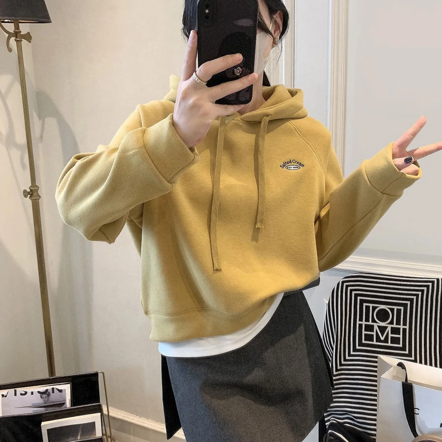 

Женская утепленная толстовка с капюшоном на осень-зиму 2025, новая модель, с длинным рукавом, маленький размер, вышитая, на молнии, свитшот