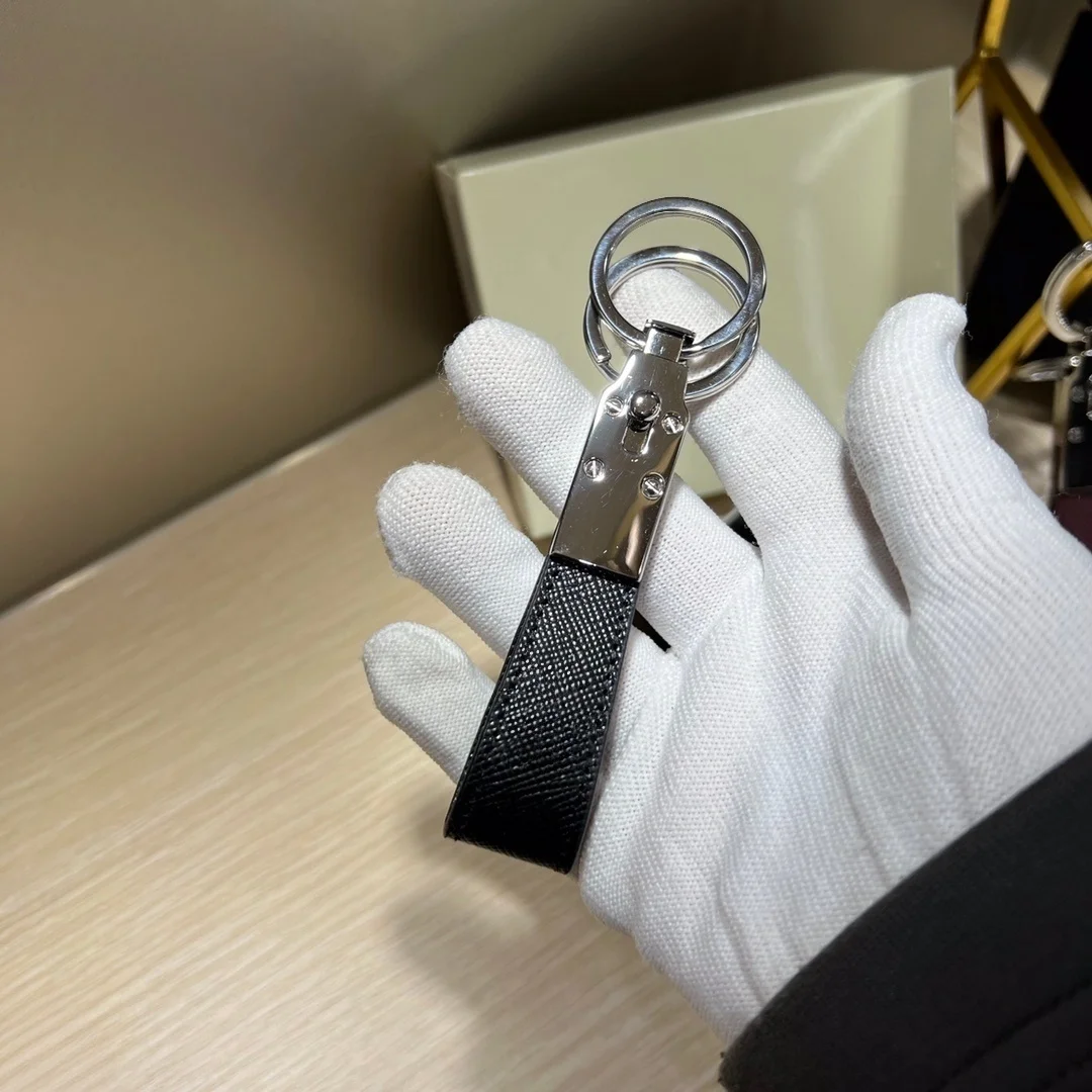 Luxury Cross‑Grain Leather Keychain Top-grain Cowhide Metal Buckle Double Key Ring Car Key Holde Accessories Business Gift