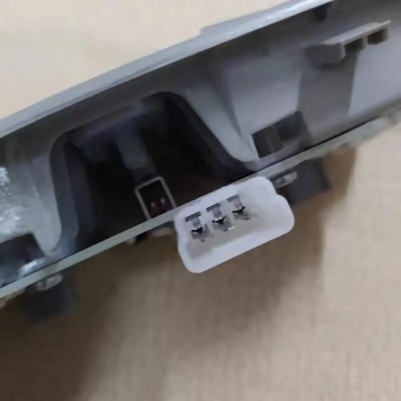 

Подходит для Great Wall wingle 5, европейская версия светильника для чтения, светильник для салона автомобиля, потолочный светильник, потолочный светильник, коробка для очков