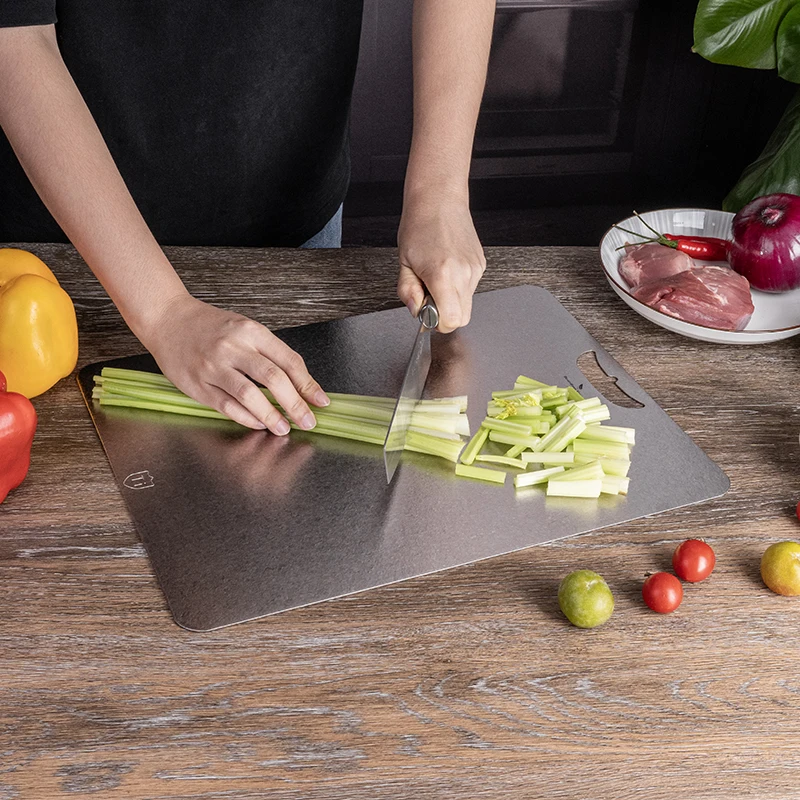 

Металлическая разделочная доска Boundless Voyage, многофункциональная легкая разделочная доска для кухни с отверстием для подвешивания