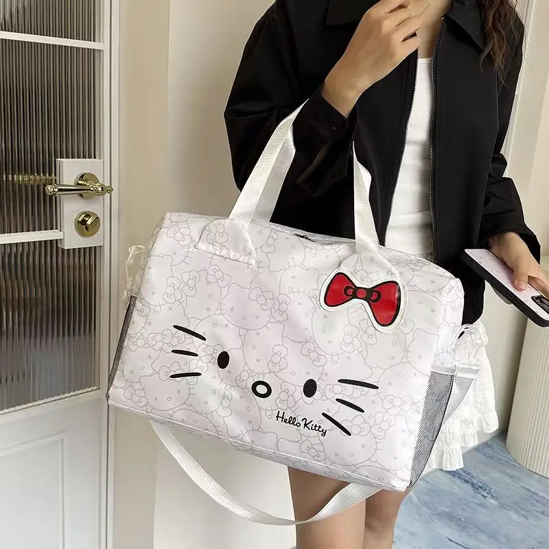Sanrio Hello Kitty Travel & Leisure Bag – Large-Capacity Shoulder Tote / Multifunctional Gym & Weekend Getaway Bag