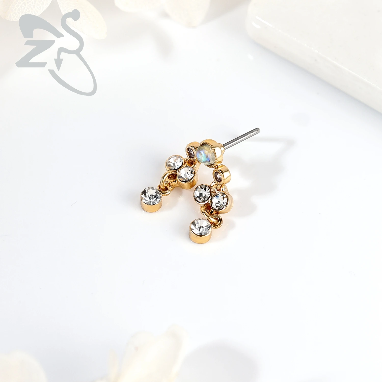 ZS 1PC Gold Color 316L Stainless Steel Nose Stud Butterfly Heart Star Shape Crystal Nose Piercing L Shape Nostril Piercing 20g