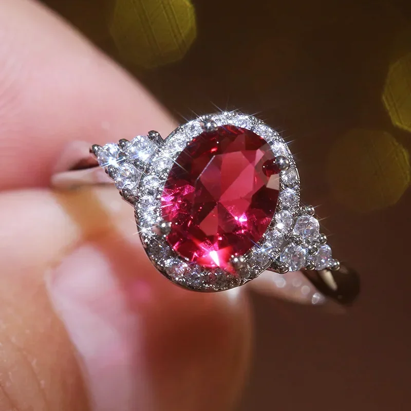 2024  Vintage Red Oval Cubic Zirconia Women Ring CZ Stone Noble Mother/Grandmother Gift Retro Party Finger Ring Bright Jewelry