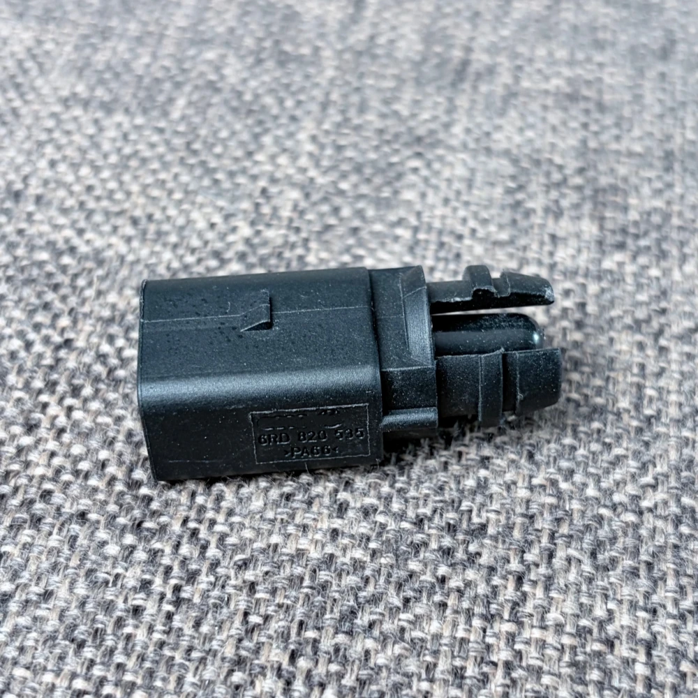 Outside Air Temperature Sensor For VW Passat Polo Tiguan Santana CC Jetta MAGOTAN Golf YETI Superb Sagitar 6RD820535 8Z0820535
