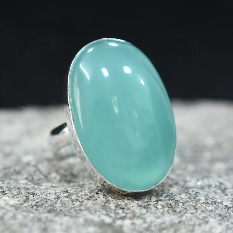Minimalistischer silberfarbener Damenring mit eingelegtem grün-blauen Stein, geometrischer Schmuck für den täglichen Gebrauch, Partyschmuck