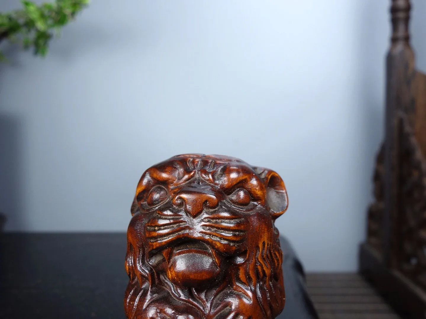 Chinese retro boxwood wood carving seiko carving tiger statue desk office decoration home decoration