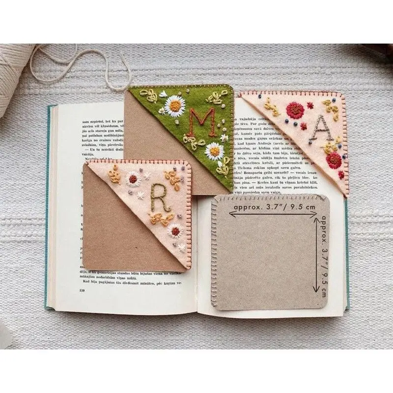 A-Z  Creative Handwork Embroidery Bookmarks Personalized Flower Letter Bookmarks Anti-curling Corner Bookmark Kids Gift