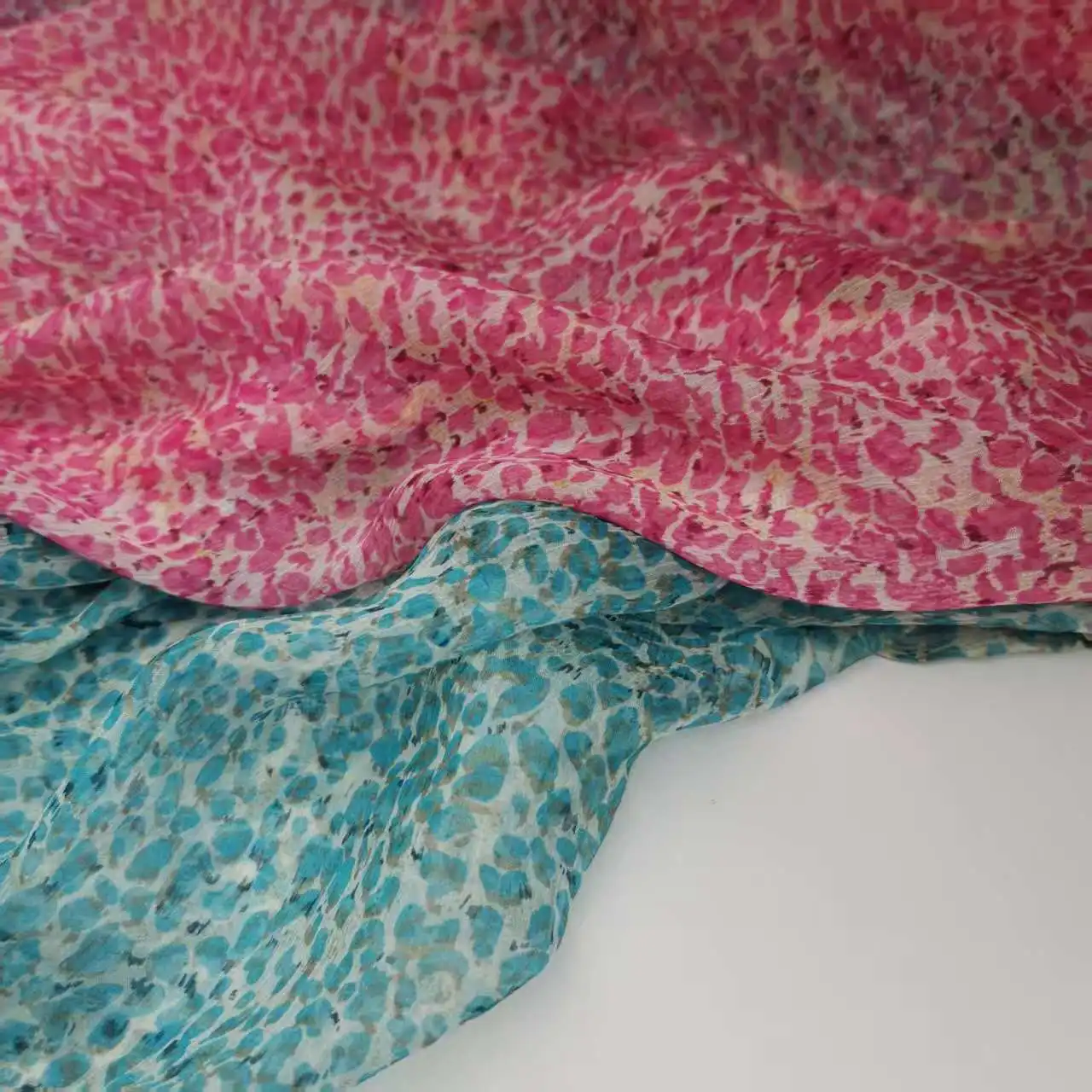 

100% Natural Silk Crepe Georgette Ombre Cosplay Dancing Saree Dress Shirt Cooling Sewing Fabric