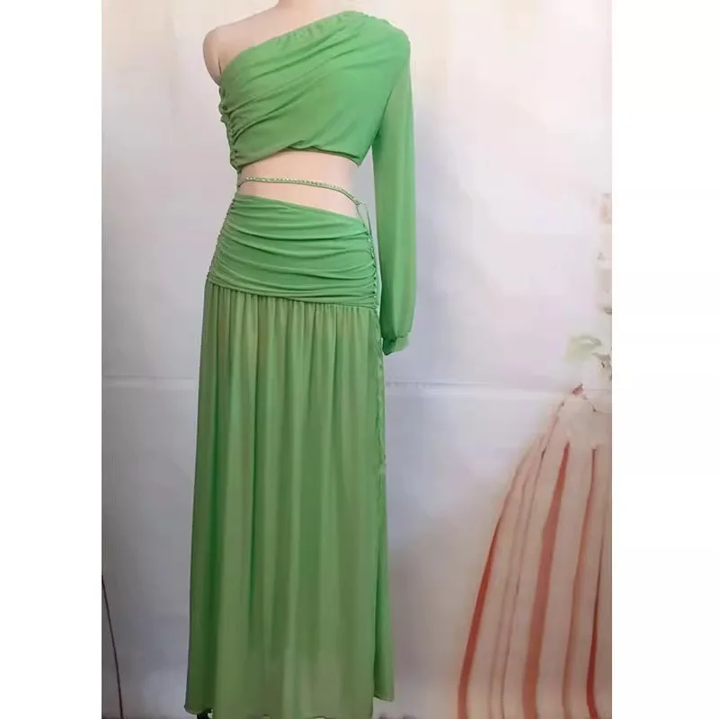 Conjunto de vestido de danza Oriental personalizado para mujer, cómodo hilo de agua, Top con hombros inclinados, falda larga dividida flotante, Ropa de danza del vientre