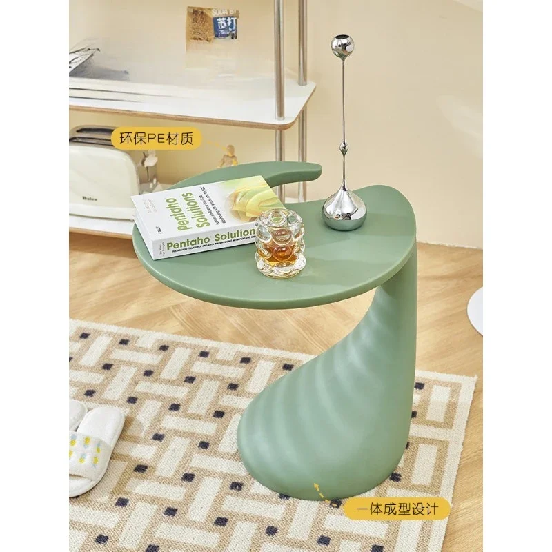 Nordic kreative speziell geformte Sofa Beistelltisch einfache Haushalt Kunststoff Couchtisch kleine Wohnung Balkon
