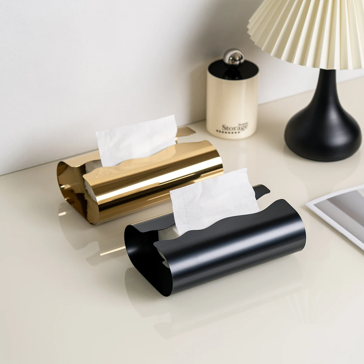 1 Piece of Light Luxury Stainless Steel Tissue Box Desktop Decoration Napkin Holder Suitable for Restaurants, Hotels, Cafes, and as a Pull-Out Paper Storage Box