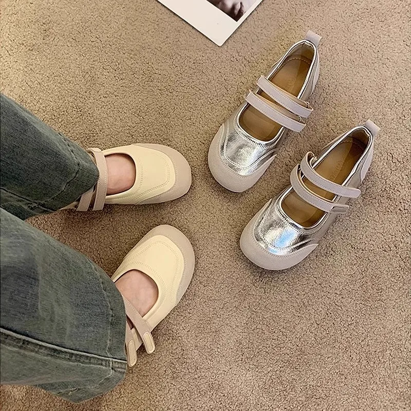 

Girls Princess Leather Shoes New Korean version Retro Ugly Cute Flat Shoes Niche Versatile Velcro Mary Jane Casual Beanie Shoes