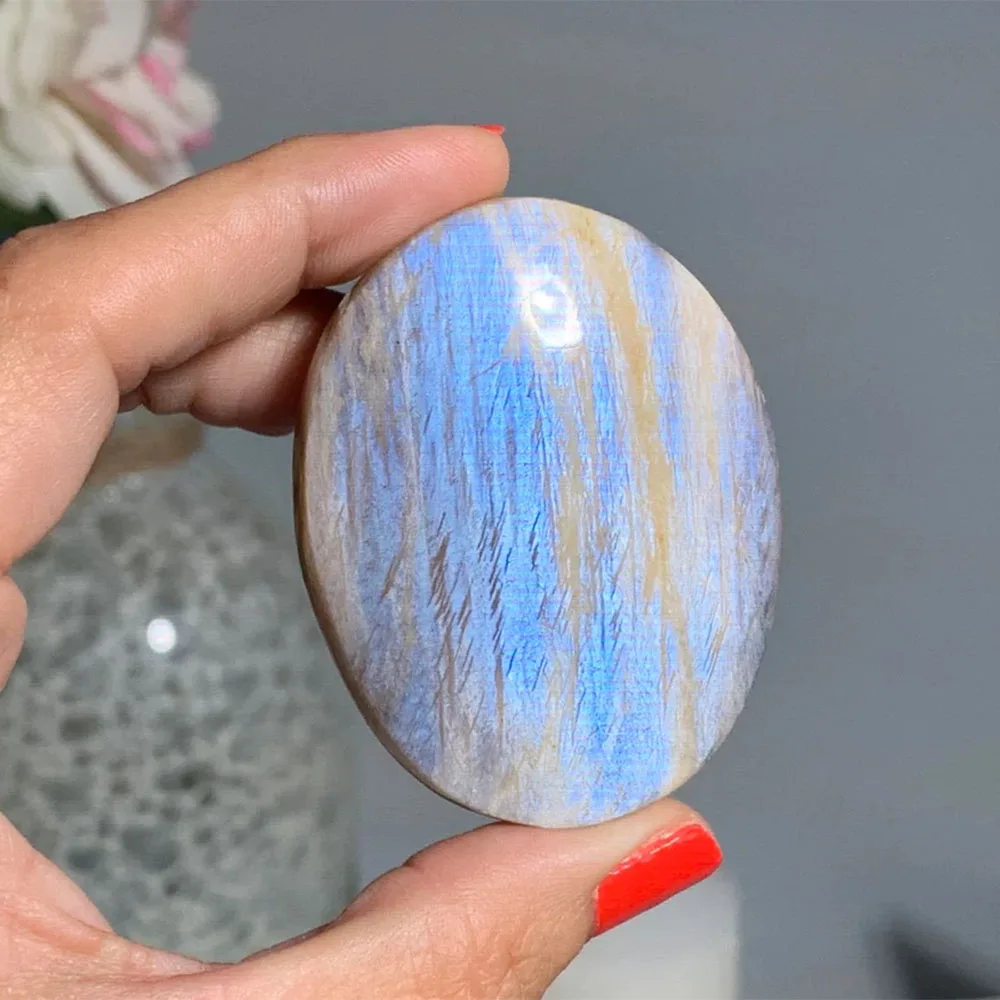 1Pc Rare Blue Moonstone Palm Stone Moon Stone Oval Natural Crystal Real Gemstone For FengShui Healing Meditation Home Decor